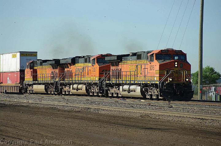 BNSF 5075 - Dash 9-44CW.jpg